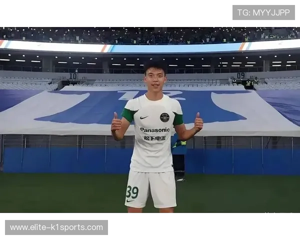 足球边锋崛起新势力:速度与技巧的完美结合成就未来巨星